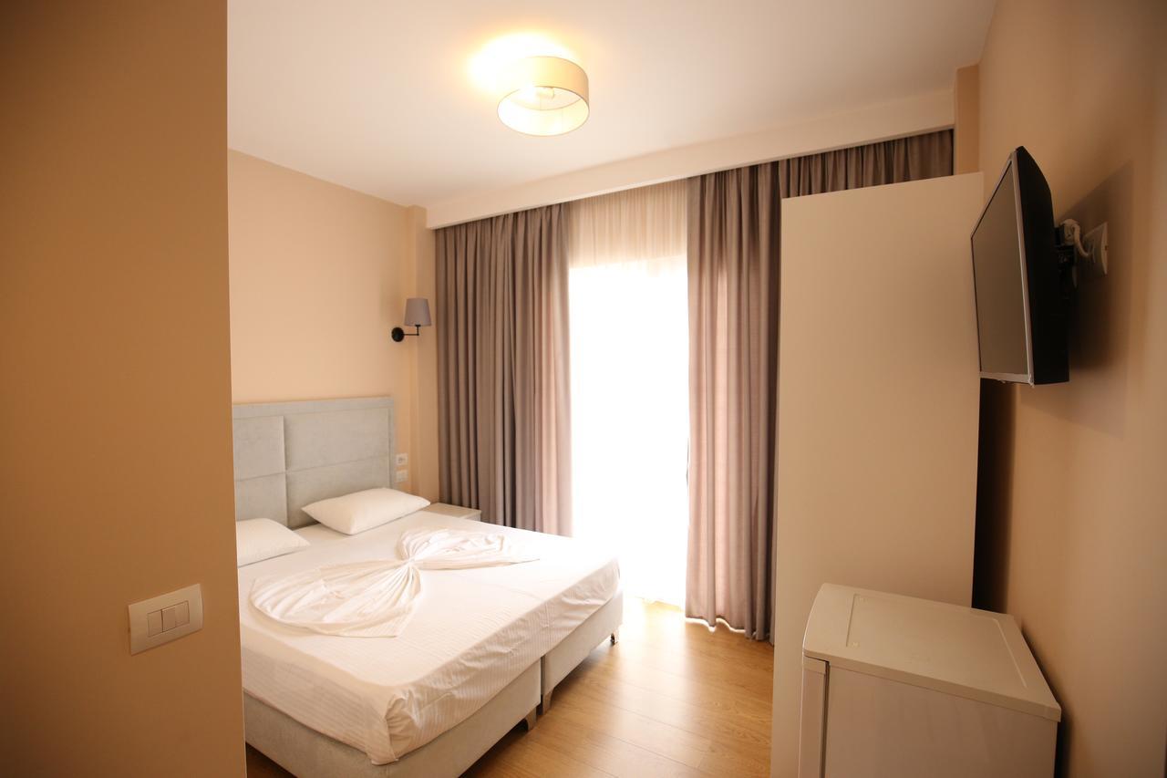 Hotel Edart Durrës Exterior foto